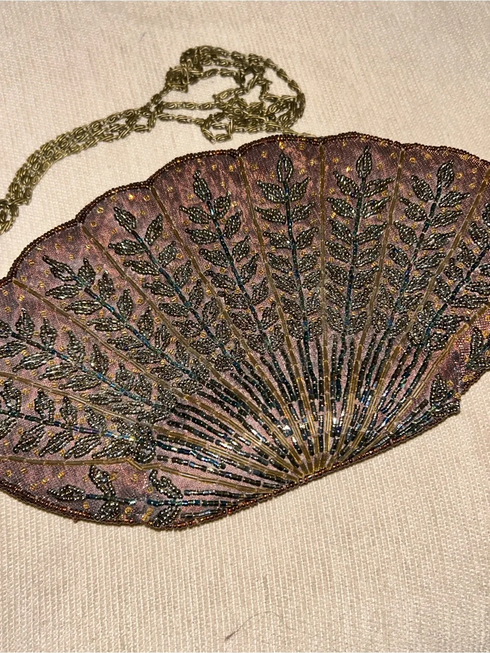 Vintage Beaded Shell Clutch purse with chain shoulder strap